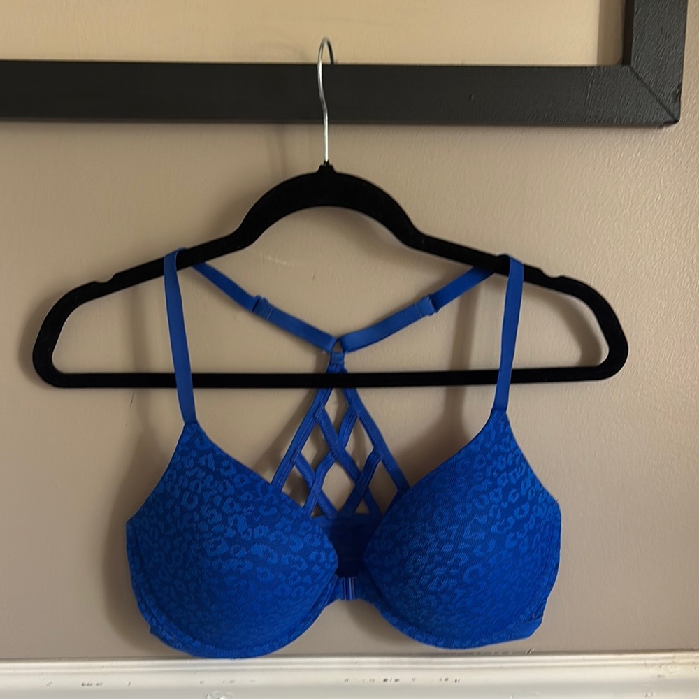 PINK Victoria's Secret Blue Leopard Print Bra